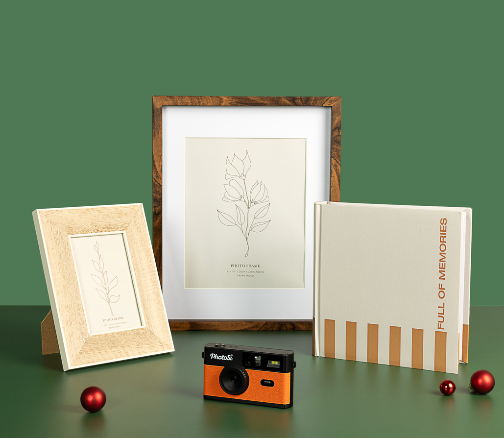 FONDCANYON Cornice In Legno 20x25 Cm – Da Tavolo O Parete, Per Foto 10x15, Regalo Per Ricordi, Colore Naturale